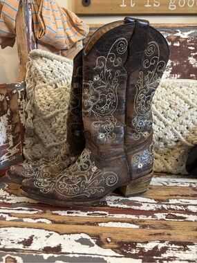 Corral Rustic Brown Embroidered Cowboy Boots - Brand: